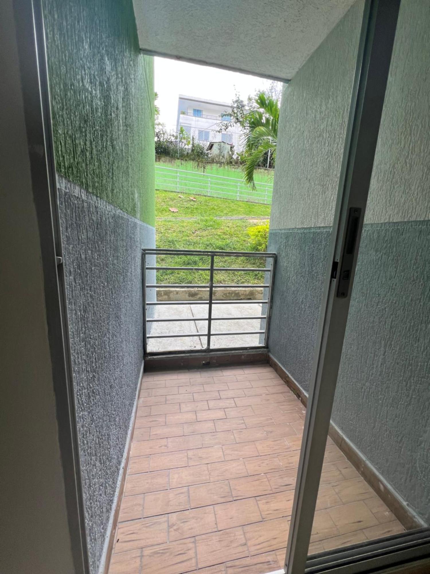Ibague, Amoblado, Comodo Y Bien Ubicado Cerca Al Centro Comercial La Estacion Apartment